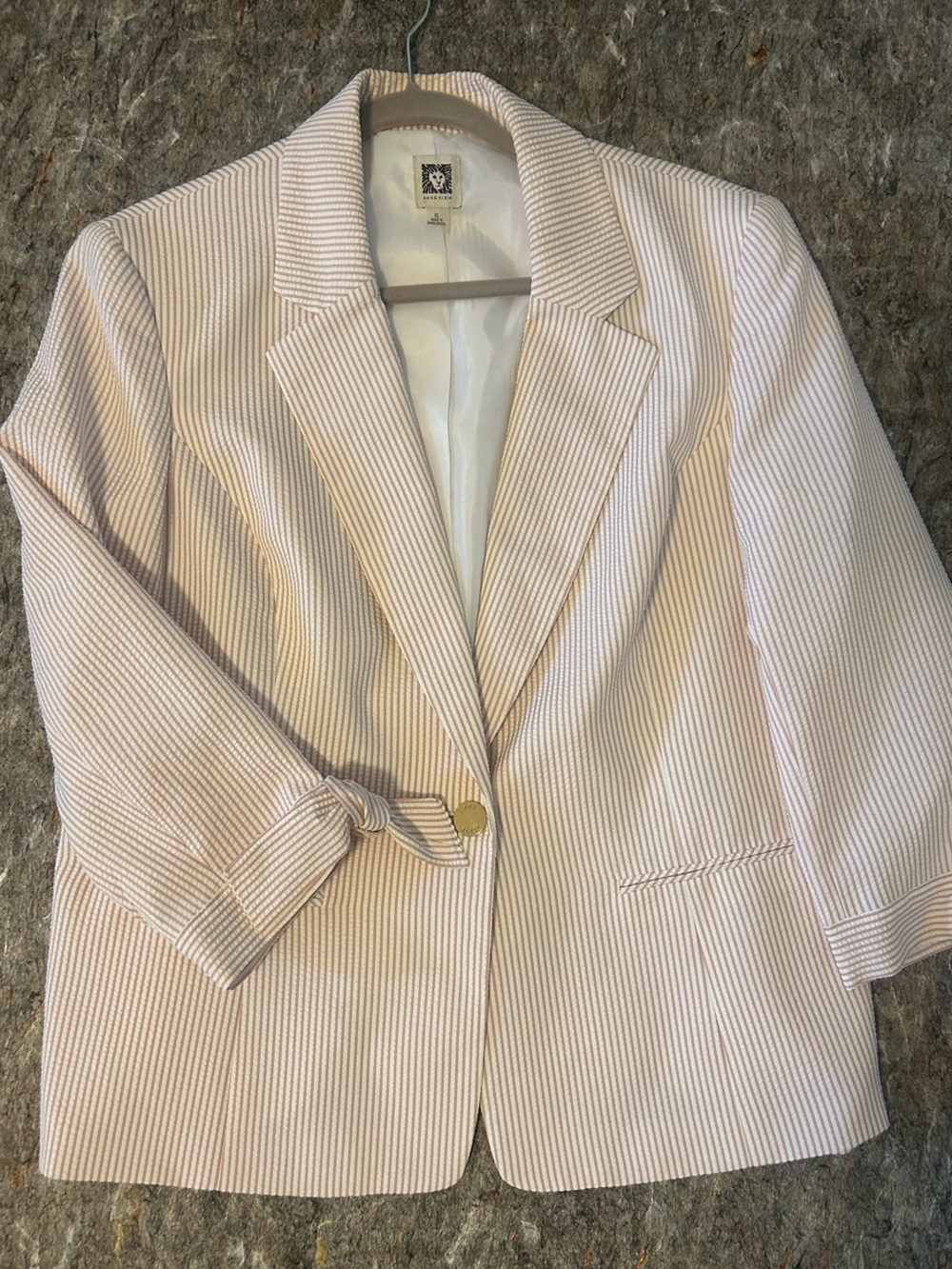 Anne Klein 3/4 Sleeve Seersucker Light Pink and White Lined Blazer